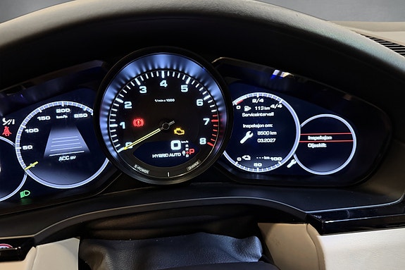 Porsche Cayenne 22 of 30