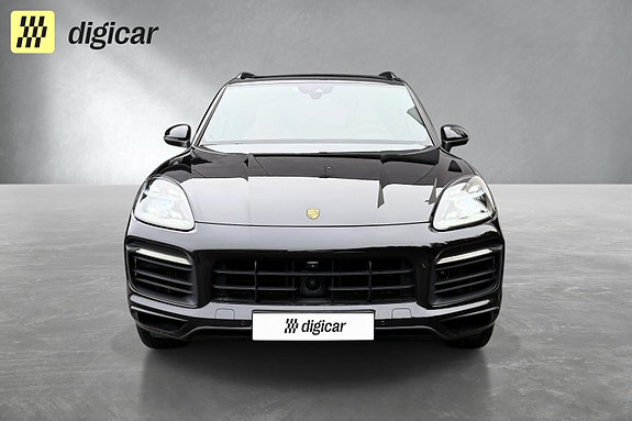 Porsche Cayenne 13 of 30