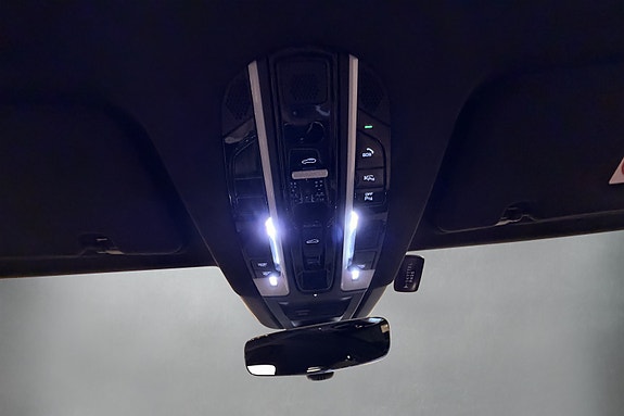 Porsche Cayenne 30 of 30