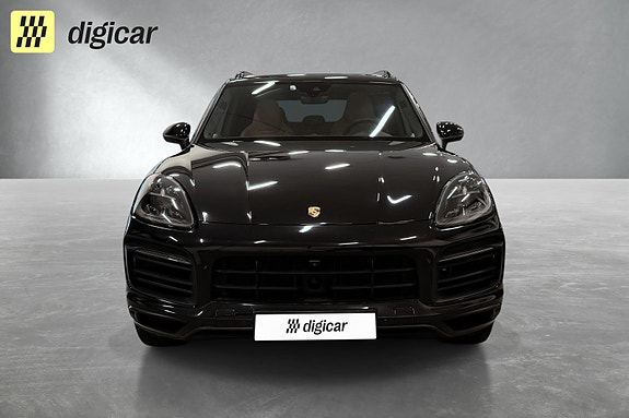 Porsche Cayenne 14 of 30