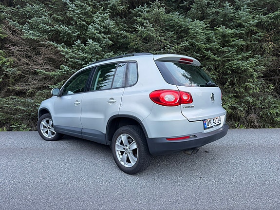 Volkswagen Tiguan 3 of 10