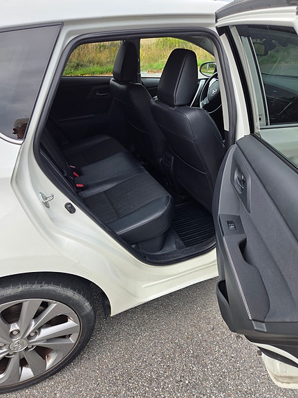 Toyota Auris 8 of 20