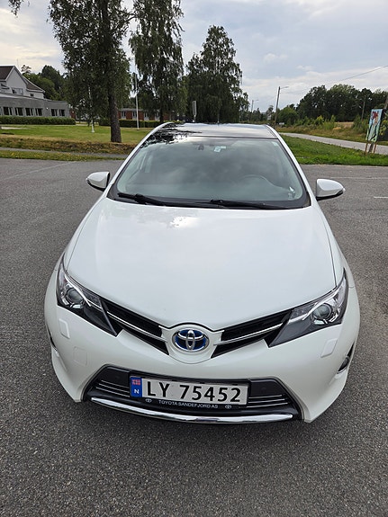 Toyota Auris 20 of 20