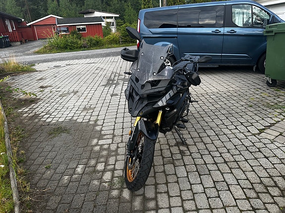 VOGE DS525X 2 of 4