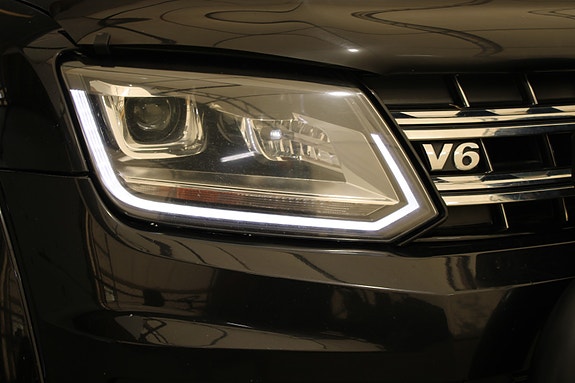 Volkswagen Amarok 10 of 30