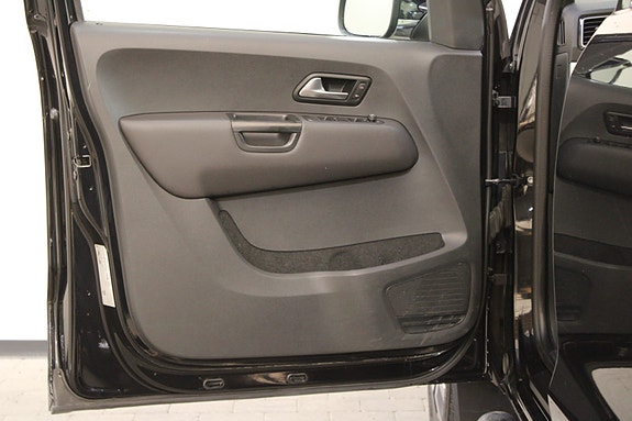Volkswagen Amarok 21 of 30