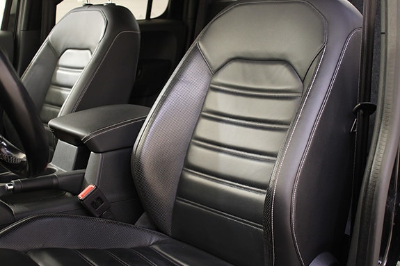 Volkswagen Amarok 25 of 30