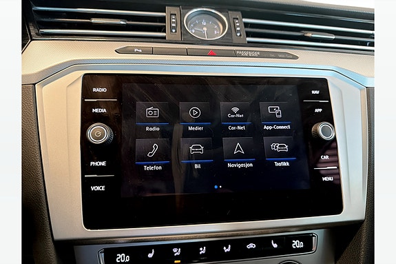 Volkswagen Passat 20 of 29