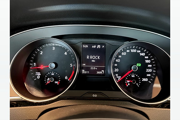 Volkswagen Passat 27 of 29