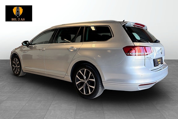 Volkswagen Passat 3 of 29