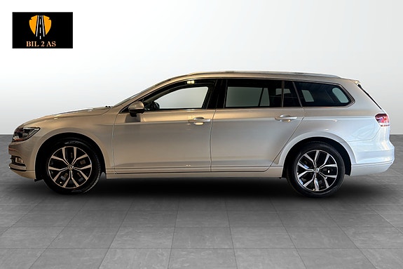 Volkswagen Passat 2 of 29