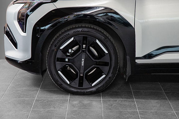 Kia EV3 4 of 28