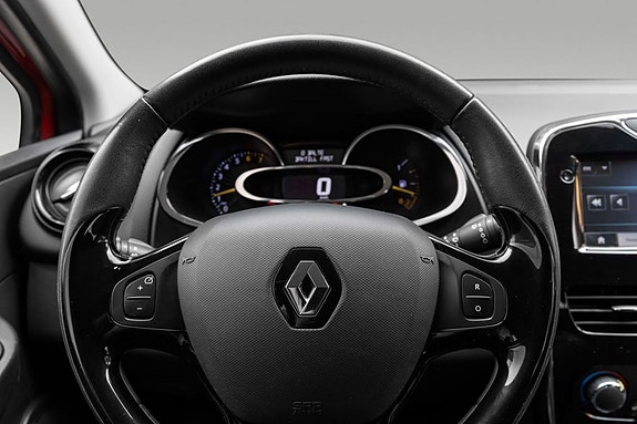 Renault Clio 26 of 30