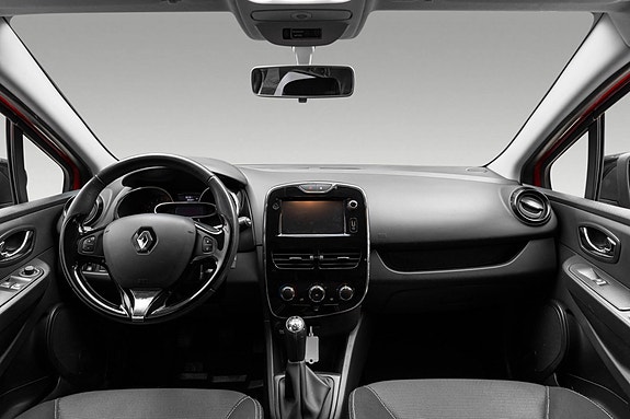 Renault Clio 23 of 30