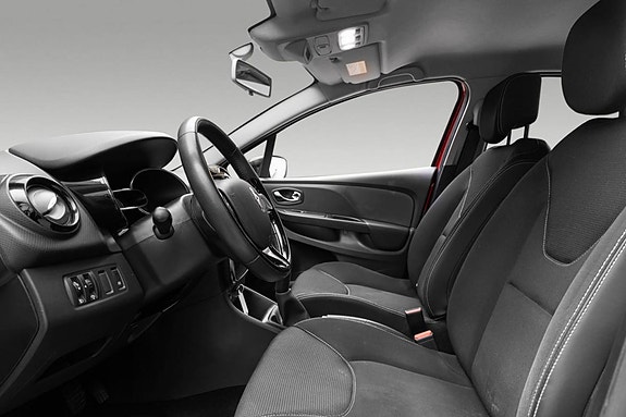 Renault Clio 20 of 30
