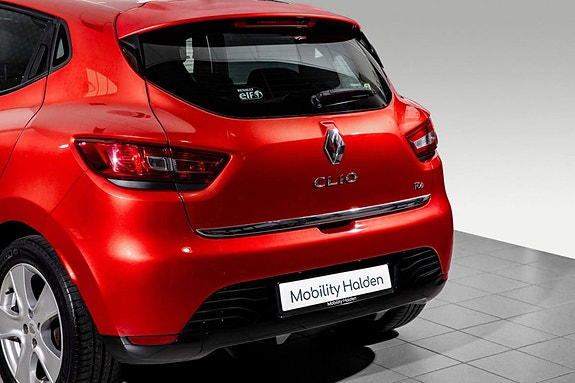 Renault Clio 12 of 30