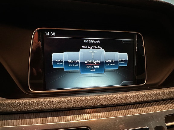 Mercedes-Benz E200 d 23 of 30