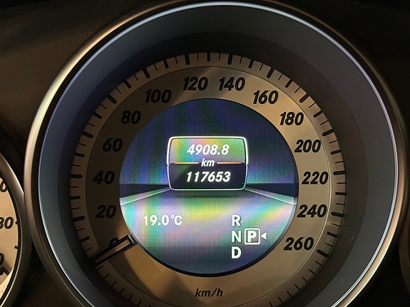 Mercedes-Benz E200 d 26 of 30
