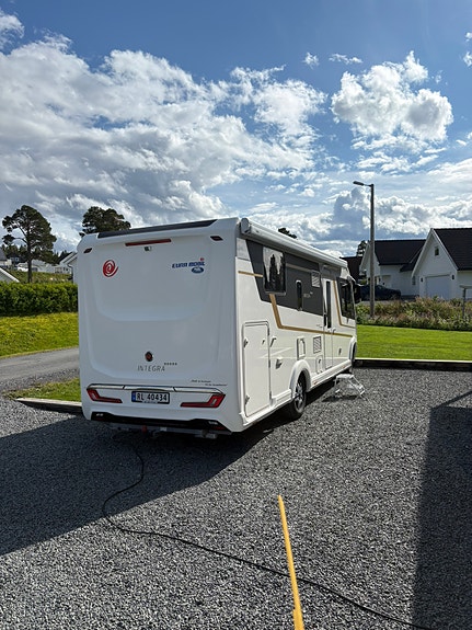 Eura Mobil Integra 760 QB 16 of 22