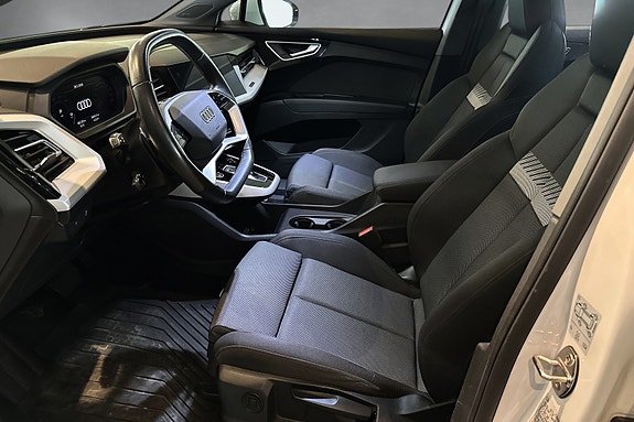 Audi Q4 e-tron 10 of 30