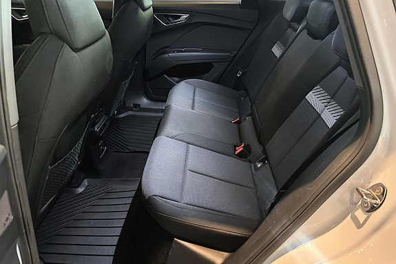 Audi Q4 e-tron 13 of 30