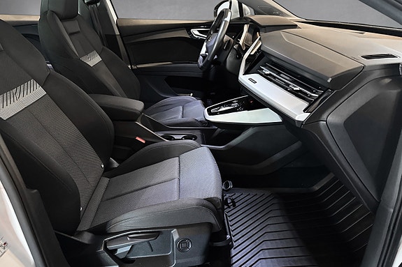 Audi Q4 e-tron 12 of 30