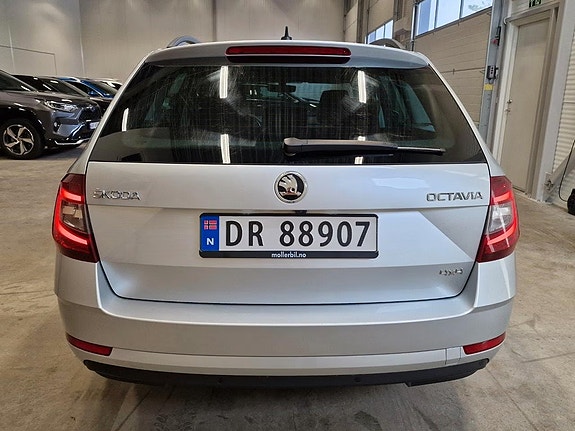 Skoda Octavia 4 of 5