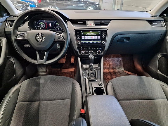 Skoda Octavia 8 of 30