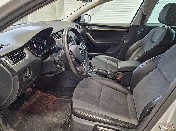 Skoda Octavia 19 of 30