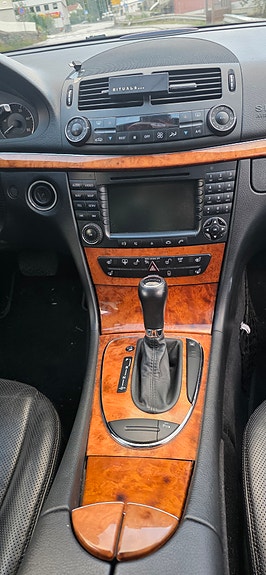 Mercedes-Benz E220 6 of 10