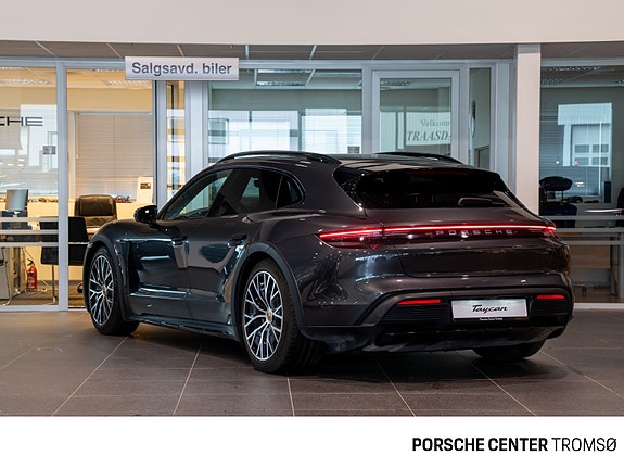 Porsche Taycan Cross Turismo 4 of 5