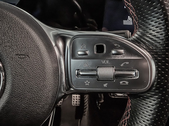 Mercedes-Benz CLA250 e 15 of 30