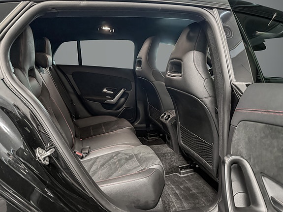 Mercedes-Benz CLA250 e 23 of 30