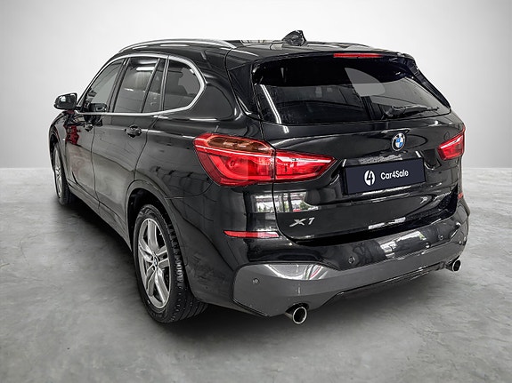 BMW X1 3 of 5