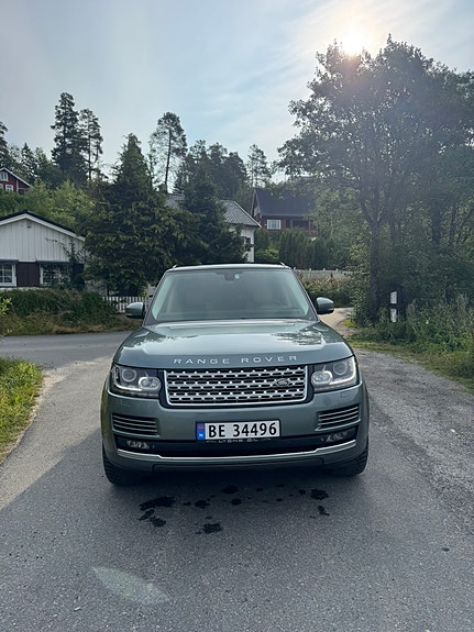 Land Rover Range Rover 2 of 5