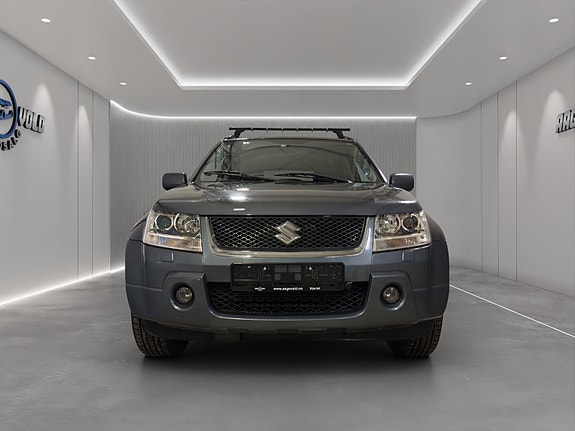 Suzuki Grand Vitara 4 of 5