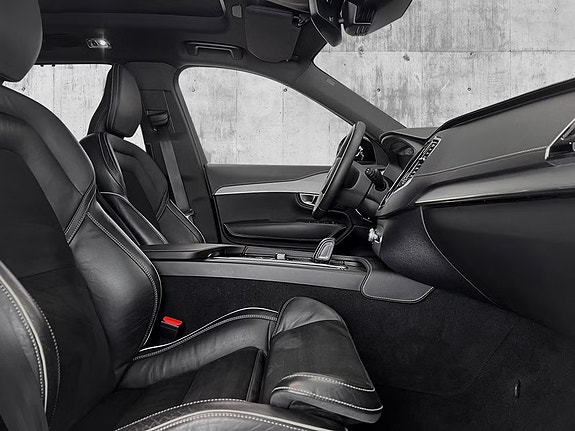 Volvo XC90 29 of 30