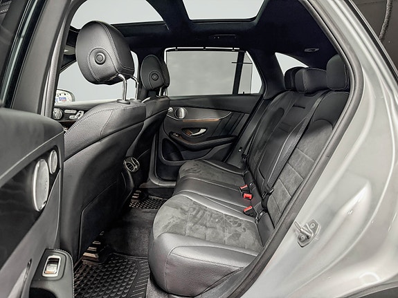 Mercedes-Benz GLC350 e 24 of 30