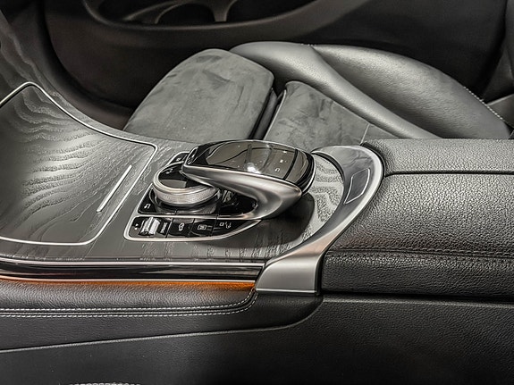 Mercedes-Benz GLC350 e 16 of 30