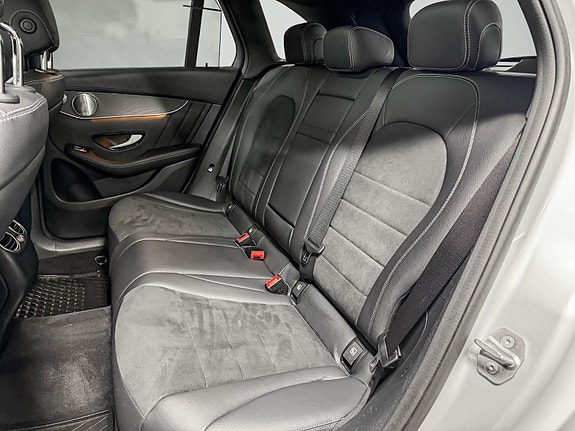 Mercedes-Benz GLC350 e 25 of 30