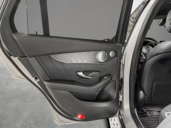 Mercedes-Benz GLC350 e 23 of 30