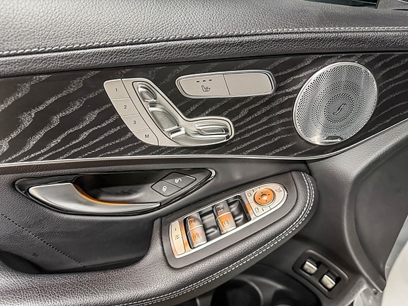 Mercedes-Benz GLC350 e 10 of 30