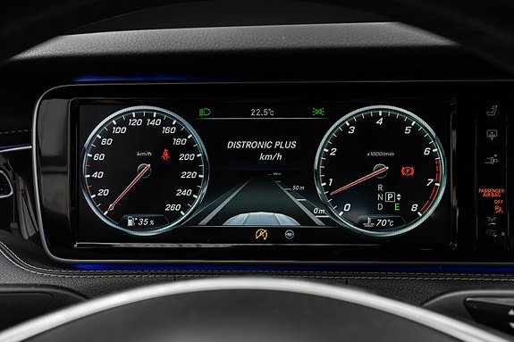 Mercedes-Benz S400 21 of 30