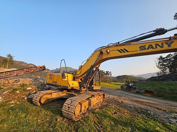 Sany SY210C 2 of 5