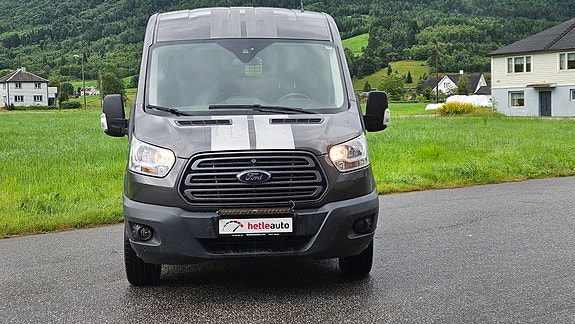 Ford Transit 350 L2 Van 2 of 5