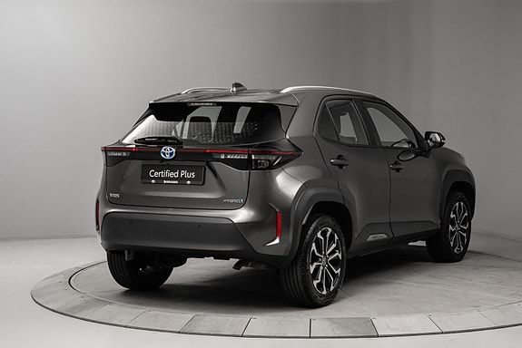 Toyota Yaris Cross 4 of 28