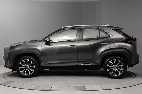 Toyota Yaris Cross 2 of 28