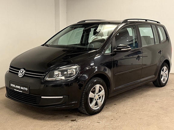 Volkswagen Touran 2 of 5