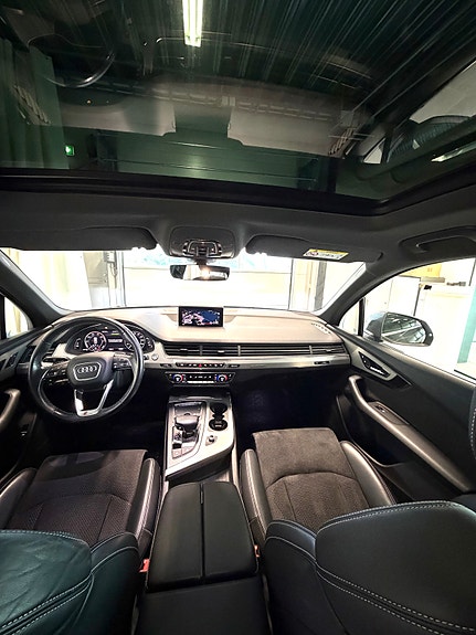 Audi Q7 14 of 18