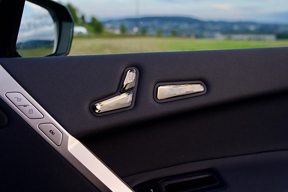 BMW iX 15 of 15